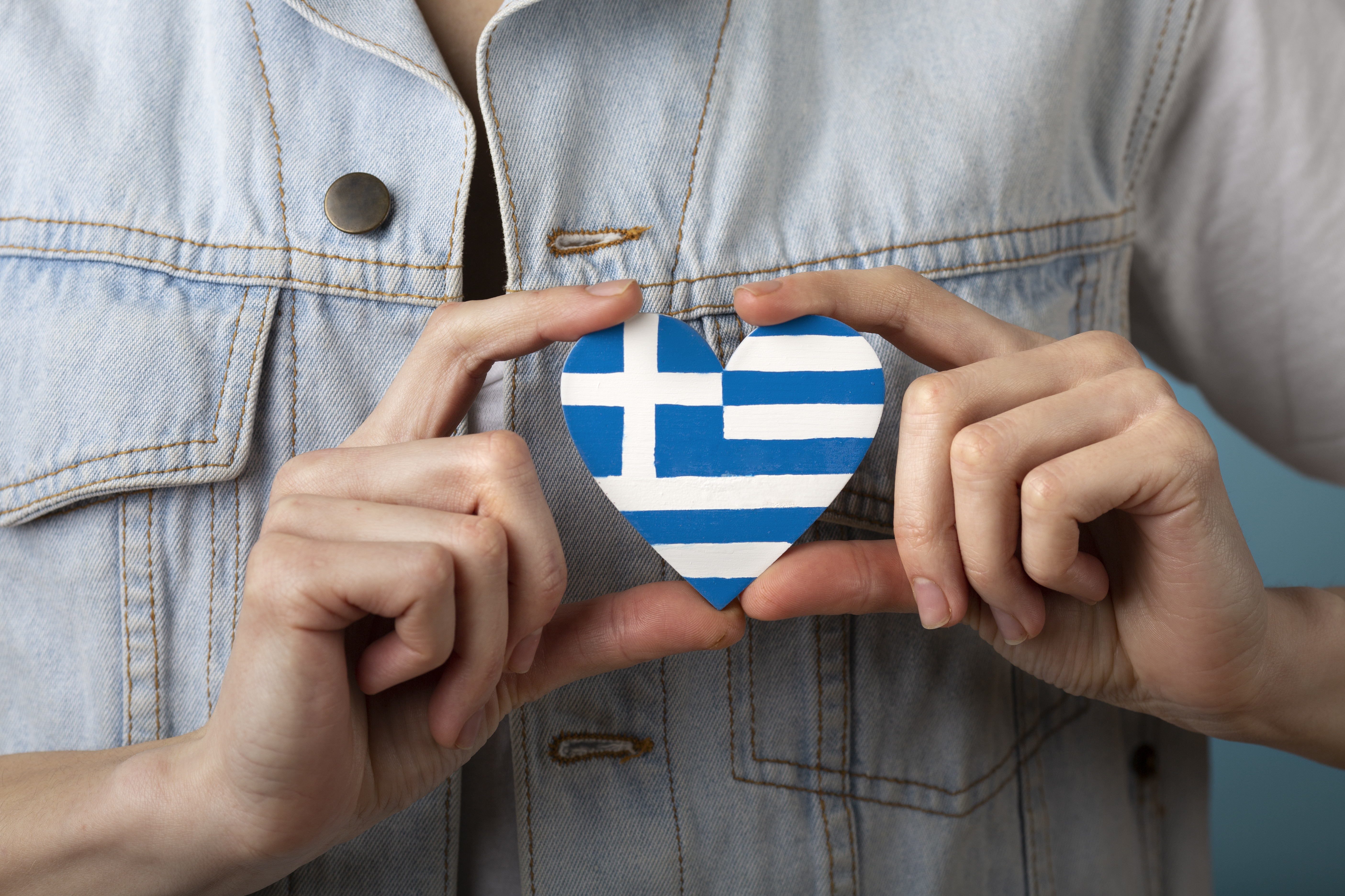 greece golden visa family residency benefits